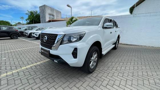 NISSAN FRONTIER 2.3 16V TURBO DIESEL SE CD 4X4 AUTOMÁTICO